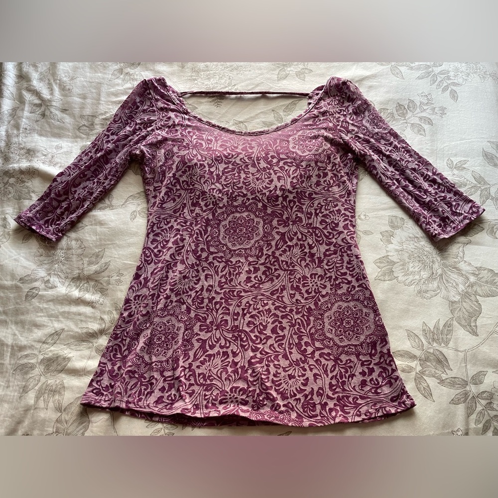 Y2K Purple Paisley Burnout Sheer 3/4 Sleeve Cowl Back Top‎ Medium Gilmore Girls